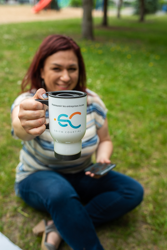 edith a son logo sur tasse
